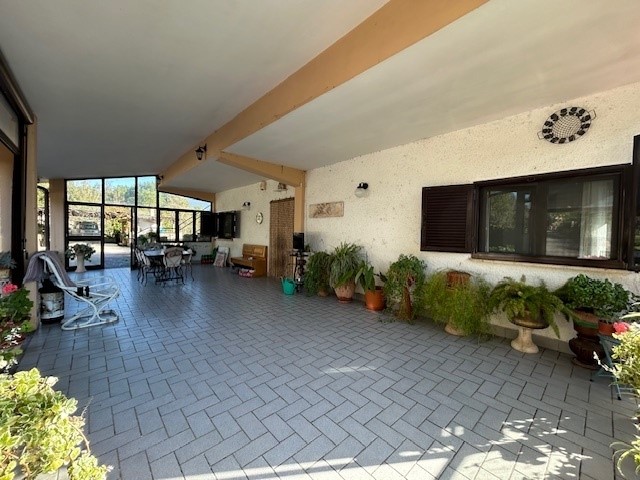 Appartamento in Vendita a Guidonia Montecelio, zona Guidonia, 310'000€, 260 m²