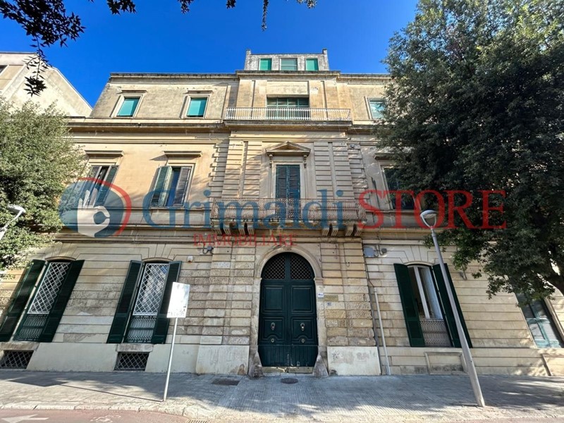 Appartamento in Vendita a Lecce, 240'000€, 195 m²