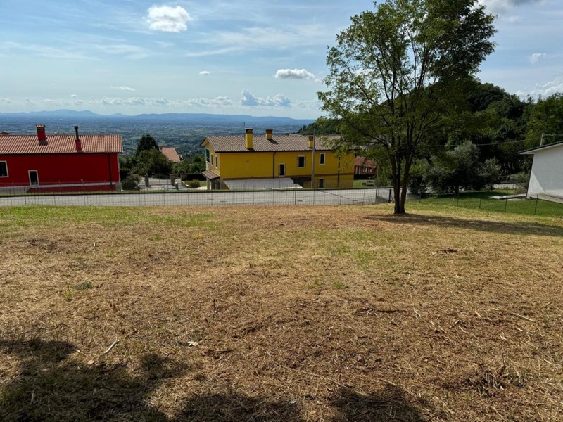 Terreno agricolo in Vendita a Breganze, 90'000€, 950 m²