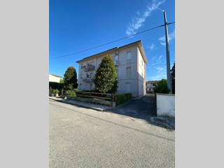 Quadrilocale in Vendita a Cascina, zona San Frediano a settimo, 135'000€, 85 m², arredato, con Box