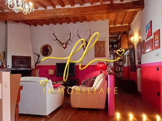 Appartamento in Vendita a Riparbella, 170'000€, 127 m²