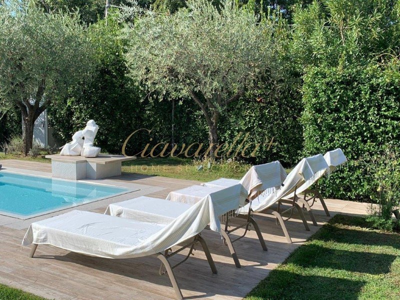 Villa in Affitto a Forte dei Marmi, zona Caranna, 20'000€, 230 m², arredato
