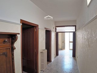Casa Indipendente in Vendita a Trepuzzi, 79'000€, 216 m²