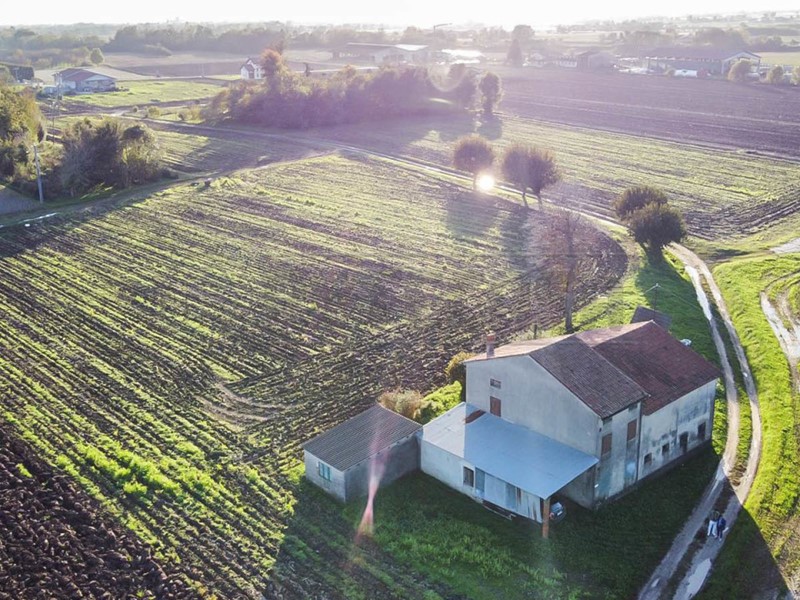 Rustico in Vendita a Schiavon, 215'000&euro;, 265 m²