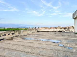 Ufficio in Vendita a Giarre, zona Centro, 169'000€, 600 m²