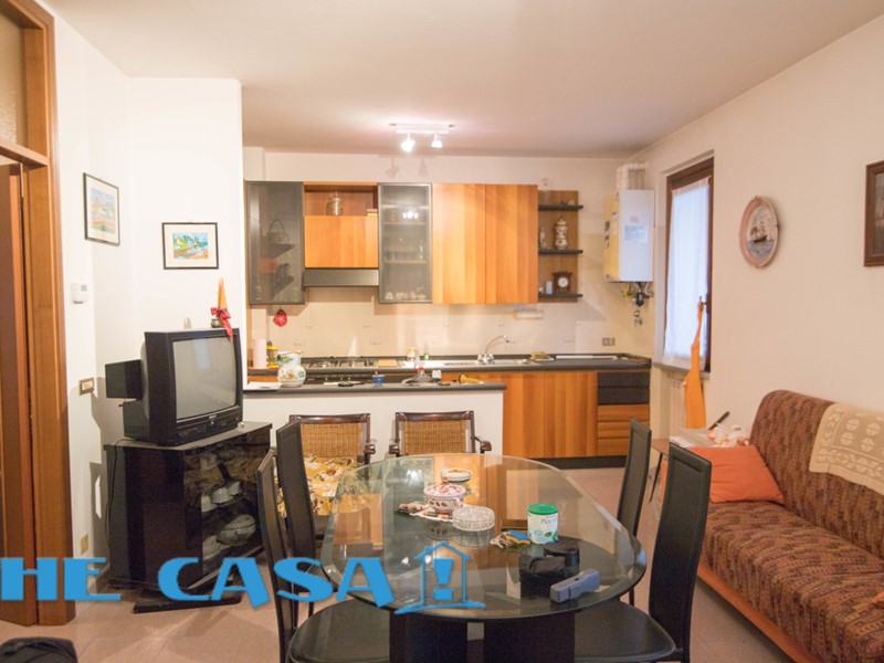 Trilocale in Vendita a Saludecio, 115'000€, 67 m², con Box