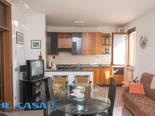 Trilocale in Vendita a Saludecio, 115'000€, 67 m², con Box