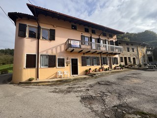 Appartamento in Vendita a Valdagno, 70'000€, 183 m²