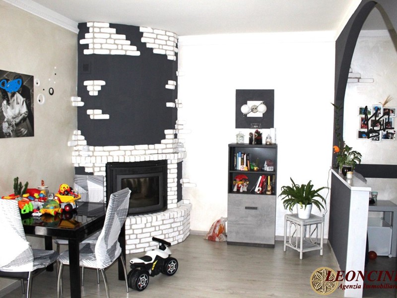 Trilocale in Vendita a Filattiera, 115'000&euro;, 113 m²