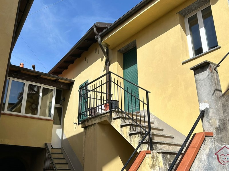 Casale in Vendita a Vendone, 89'000€, 140 m²