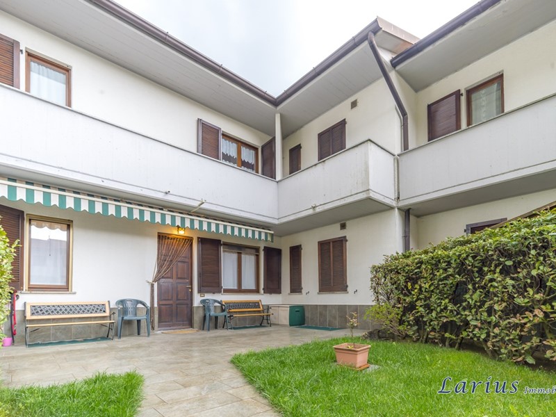 Villa in Vendita a Asso, 195'000€, 138 m²