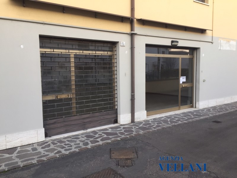 Laboratorio in Affitto a Carpi, 600€, 92 m²