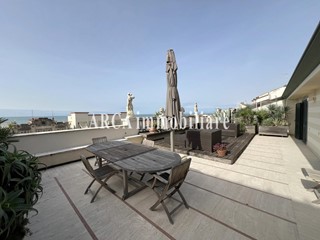 Attico in Vendita a Viareggio, 3'900'000€, 270 m²
