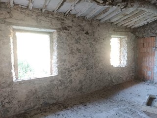 Casa Indipendente in Vendita a Borgo a Mozzano, zona Valdottavo, 28'000&euro;, 90 m²