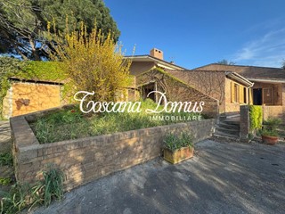Appartamento in Vendita a Siena, zona Montalbuccio, 450'000&euro;, 120 m²