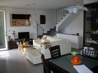 Casa Indipendente in Vendita a Rosignano Marittimo, zona Rosignano Solvay, 280'000€, 90 m², con Box