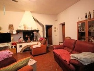 Casa Indipendente in Vendita a Casciana Terme Lari, 435'000€, 350 m², arredato, con Box