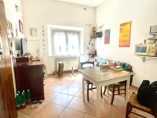 Trilocale in Vendita a Siena, zona Taverne D'arbia, 110'000&euro;, 52 m², arredato, con Box