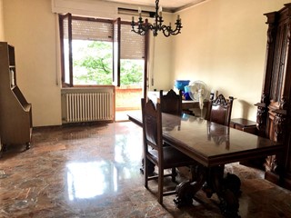 Appartamento in Vendita a Siena, zona Montarioso, 350'000&euro;, 143 m², con Box