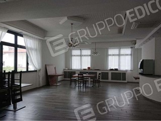 Attività commerciale in Vendita a Cesenatico, 894'375&euro;, 1874 m²