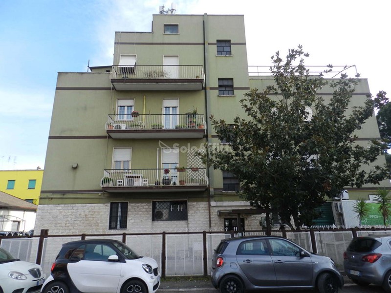 Bilocale in Affitto a Roma, zona Rebibbia-San Basilio-Torraccia, 850&euro;, 61 m², arredato