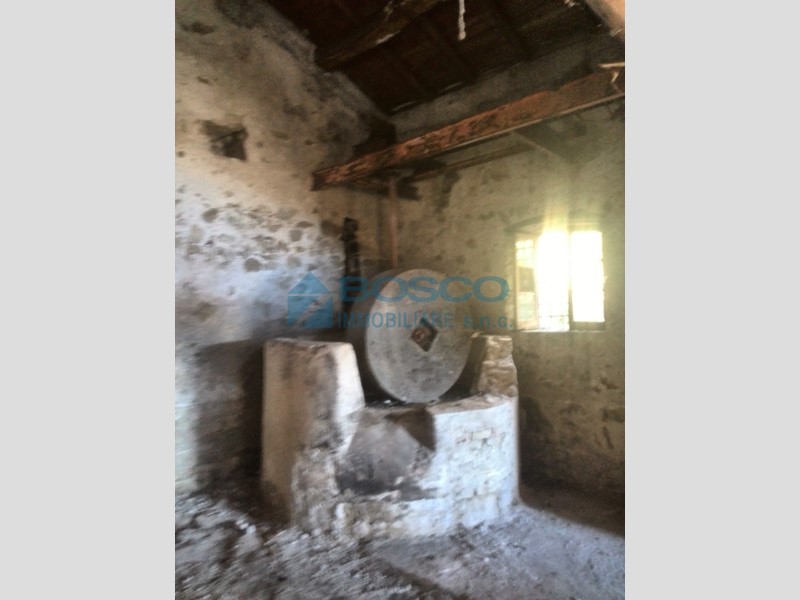 Casa Indipendente in Vendita a Beverino, zona Beverino, 65'000€, 80 m²