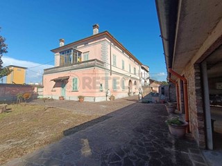 Casa Indipendente in Vendita a Ticengo, 250'000&euro;, 1000 m²