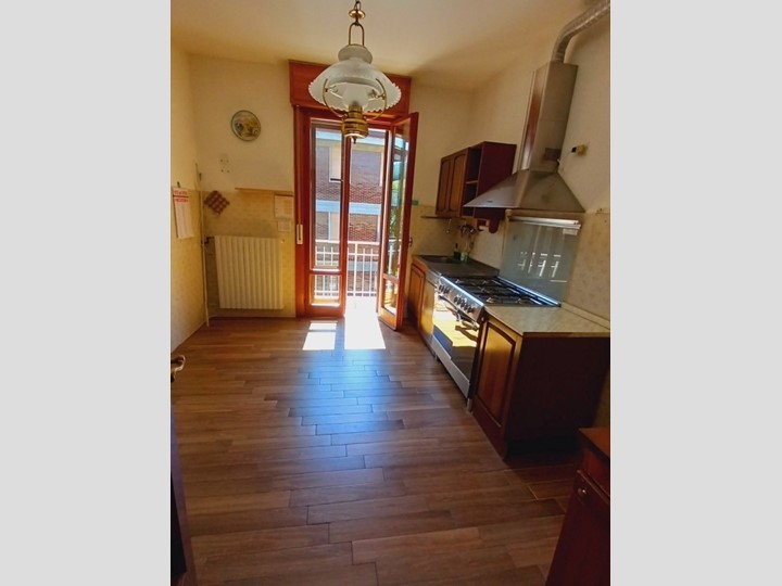 Appartamento in Vendita a Borgo Val di Taro, 115'000€, 130 m²