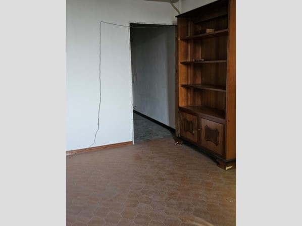 Appartamento in Vendita a Jesi, 150'000€, 170 m²