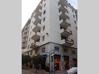 Bilocale in Affitto a Palermo, zona libertà, 1'100€, 70 m², arredato