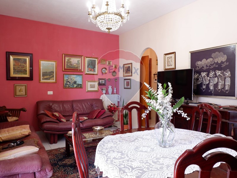 Quadrilocale in Vendita a Caserta, zona Centurano, 180'000€, 117 m²