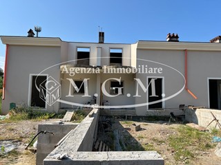Villetta a schiera in Vendita a Santa Maria a Monte, zona Montecalvoli Alto, 235'000€, 180 m²