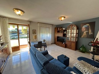 Quadrilocale in Vendita a Rapolano Terme, 175'000€, 90 m², con Box