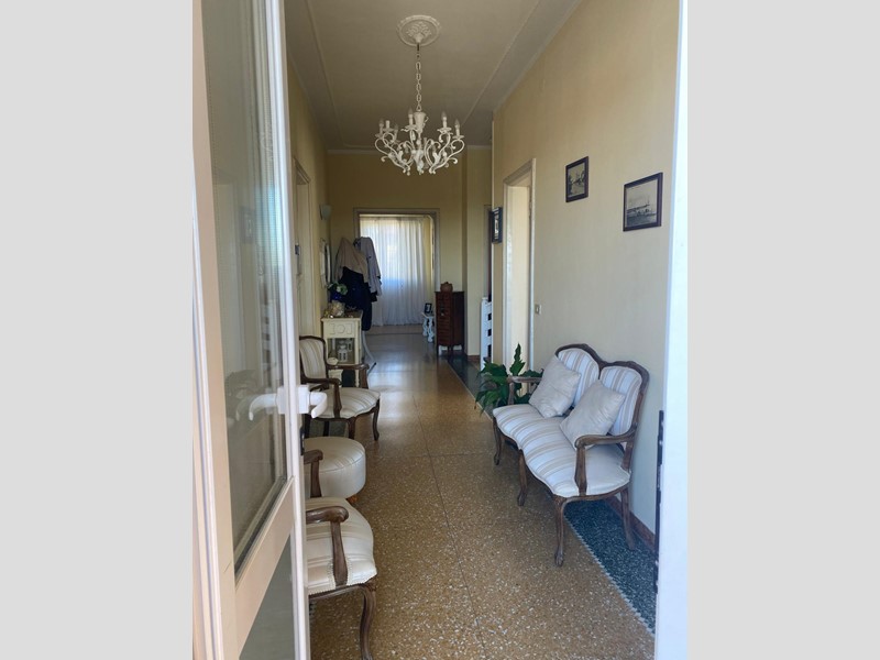 Villa bifamiliare in Vendita a Massa, 800'000&euro;, 320 m², arredato