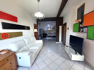 Trilocale in Vendita a Cascina, 160'000€, 70 m²