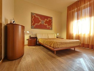 Villa in Vendita a Fucecchio, 390'000€, 340 m², arredato, con Box