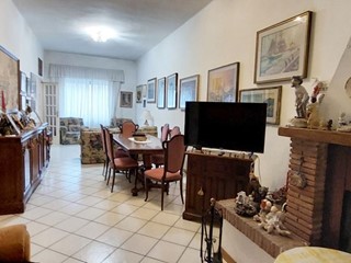 Casa Indipendente in Vendita a Viareggio, 379'000€, 120 m²