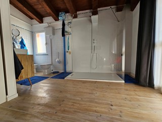 Appartamento in Vendita a Robecco sul Naviglio, 363'000€, 210 m²