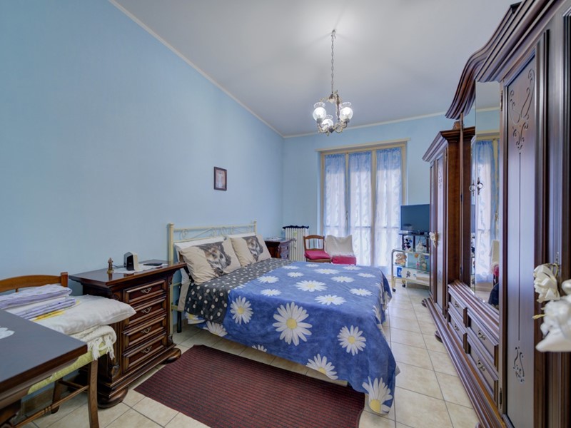 Bilocale in Vendita a Torino, 89'000€, 67 m²