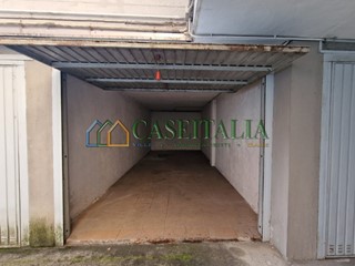 Box in Vendita a Ivrea, 15'000€, 24 m²