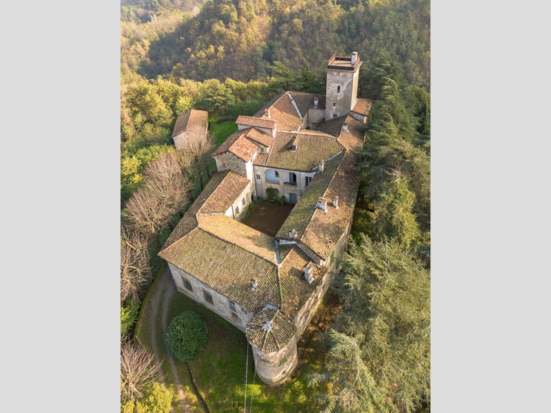 Casa Indipendente in Vendita a Belforte Monferrato, 650'000€, 848 m²