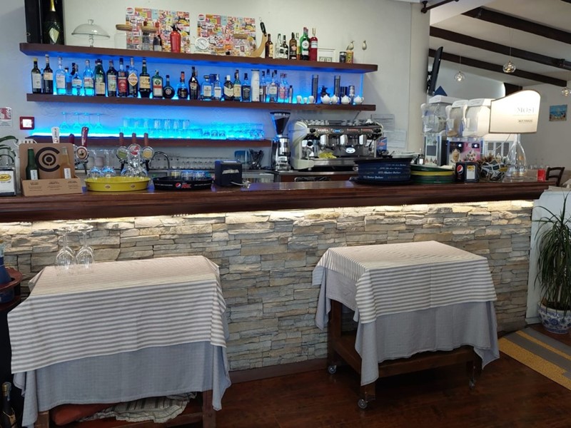 Attività commerciale in Vendita a Rimini, 270'000€, 330 m²