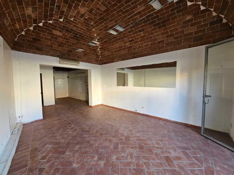 Capannone in Affitto a Fucecchio, 750&euro;, 74 m²