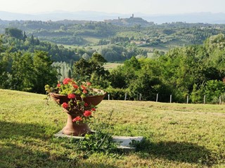 Villa in Vendita a San Miniato, 700'000€, 300 m², arredato, con Box