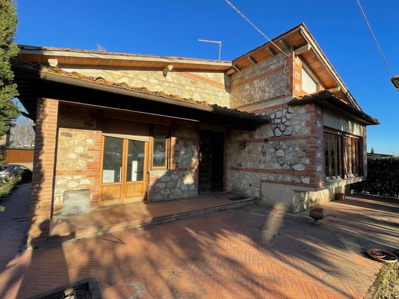 Casa Indipendente in Vendita a Ponsacco, 249'000€, 100 m²