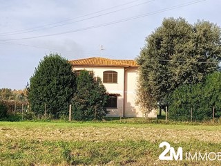 Casa Indipendente in Vendita a San Giuliano Terme, zona Pontasserchio, 459'000€, 300 m², con Box