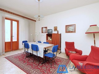 Casa Indipendente in Vendita a Lamporecchio, 130'000€, 350 m²