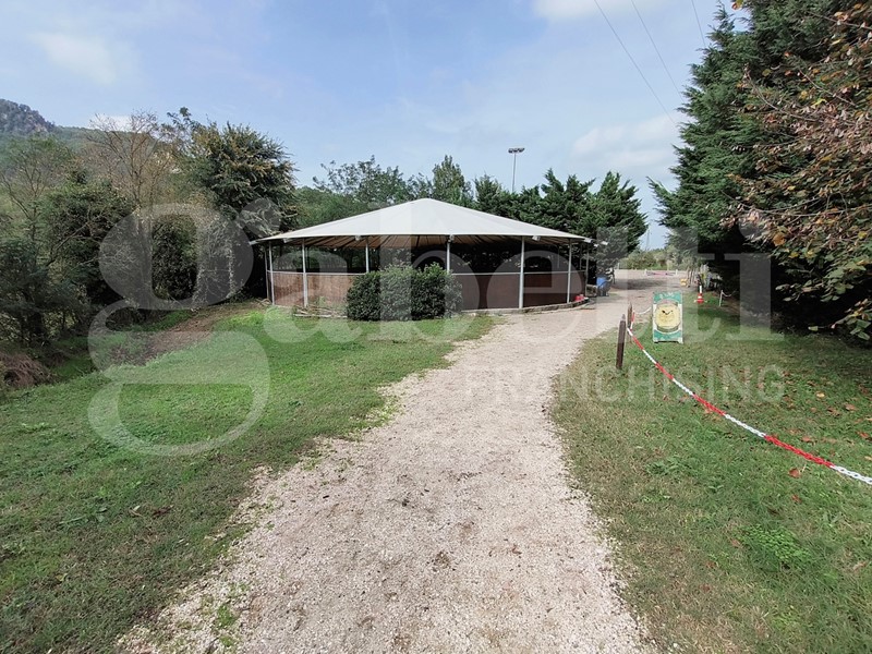 Attività commerciale in Vendita a Sasso Marconi, 420'000€, 600 m²