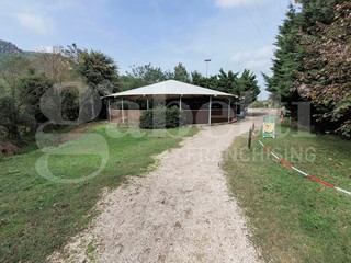 Attività commerciale in Vendita a Sasso Marconi, 420'000€, 600 m²