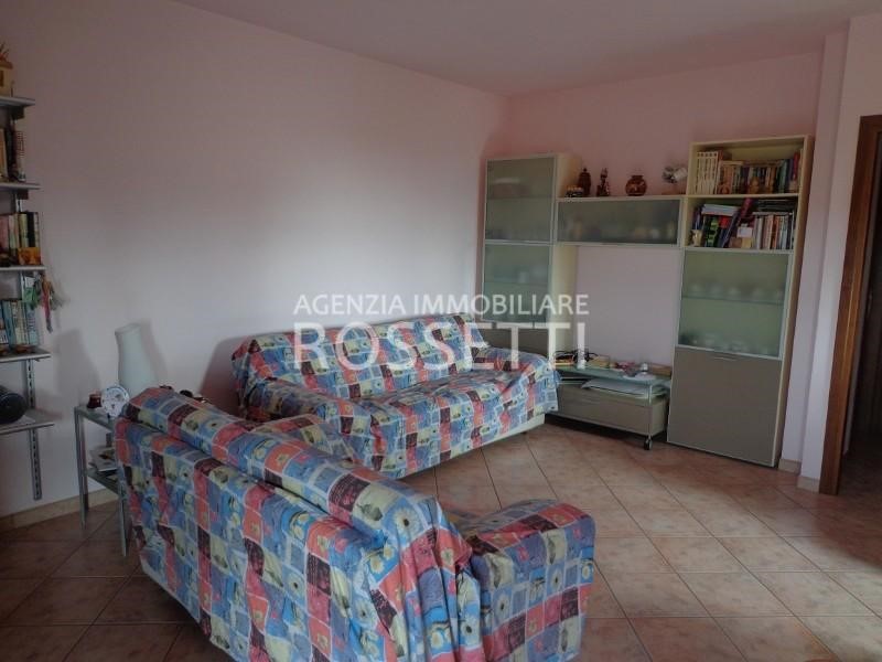Trilocale in Vendita a Fucecchio, 139'000€, 70 m², con Box